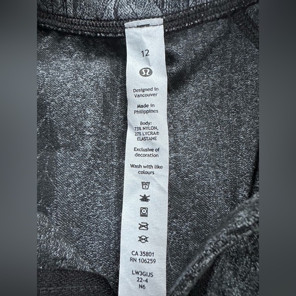 Lululemon Its Rulu Run Cropped Half Zip Size 12 Long Sleeve Shirt Grey - Picture 14 of 16
